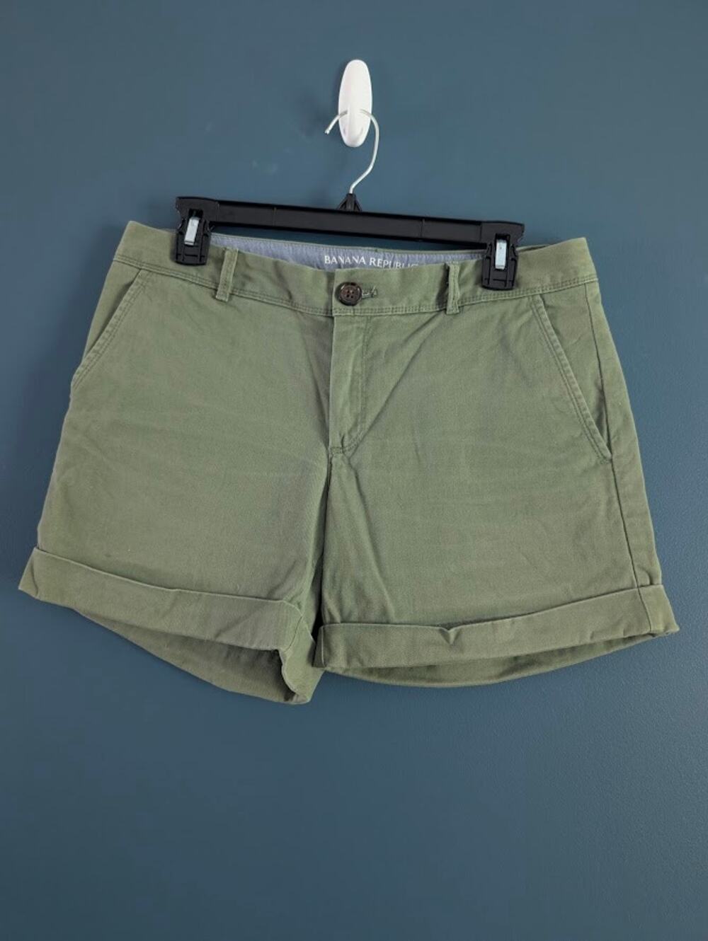 Banana Republic Shorts Women 6 City Chino Olive Green Roll Tab Cuffs 5" Inseam